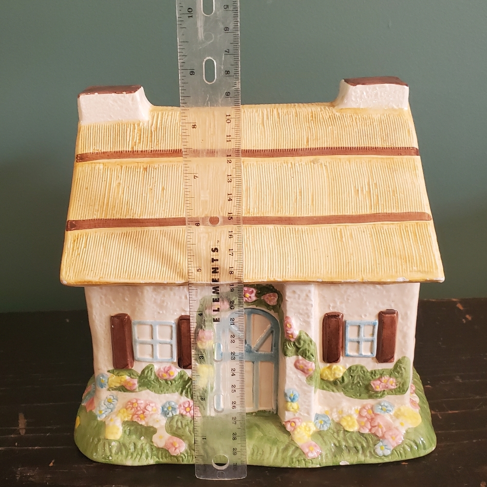 Vintage Cottage Cookie Jar - Picture 11 of 15